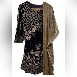 Velvet Pakistani 3pc Dress